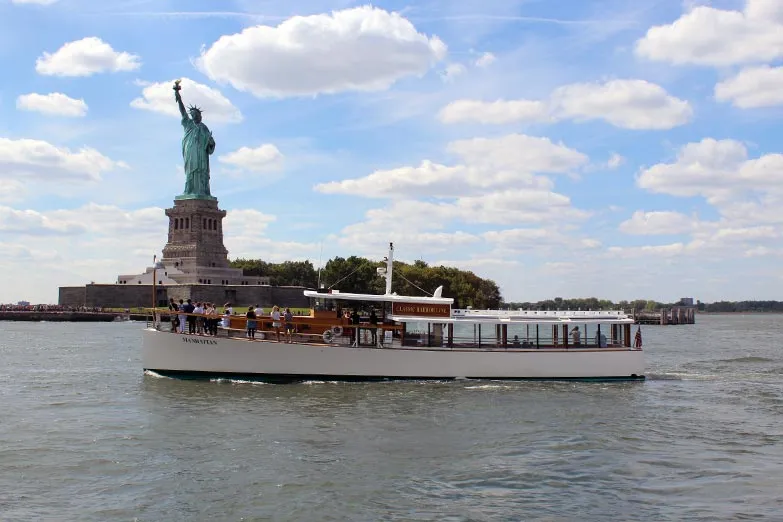 Image for It's a 2.5 hour cruise around all of Manhattan